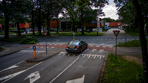 kruising Huis ter Heideweg met Dijnselburgerlaan